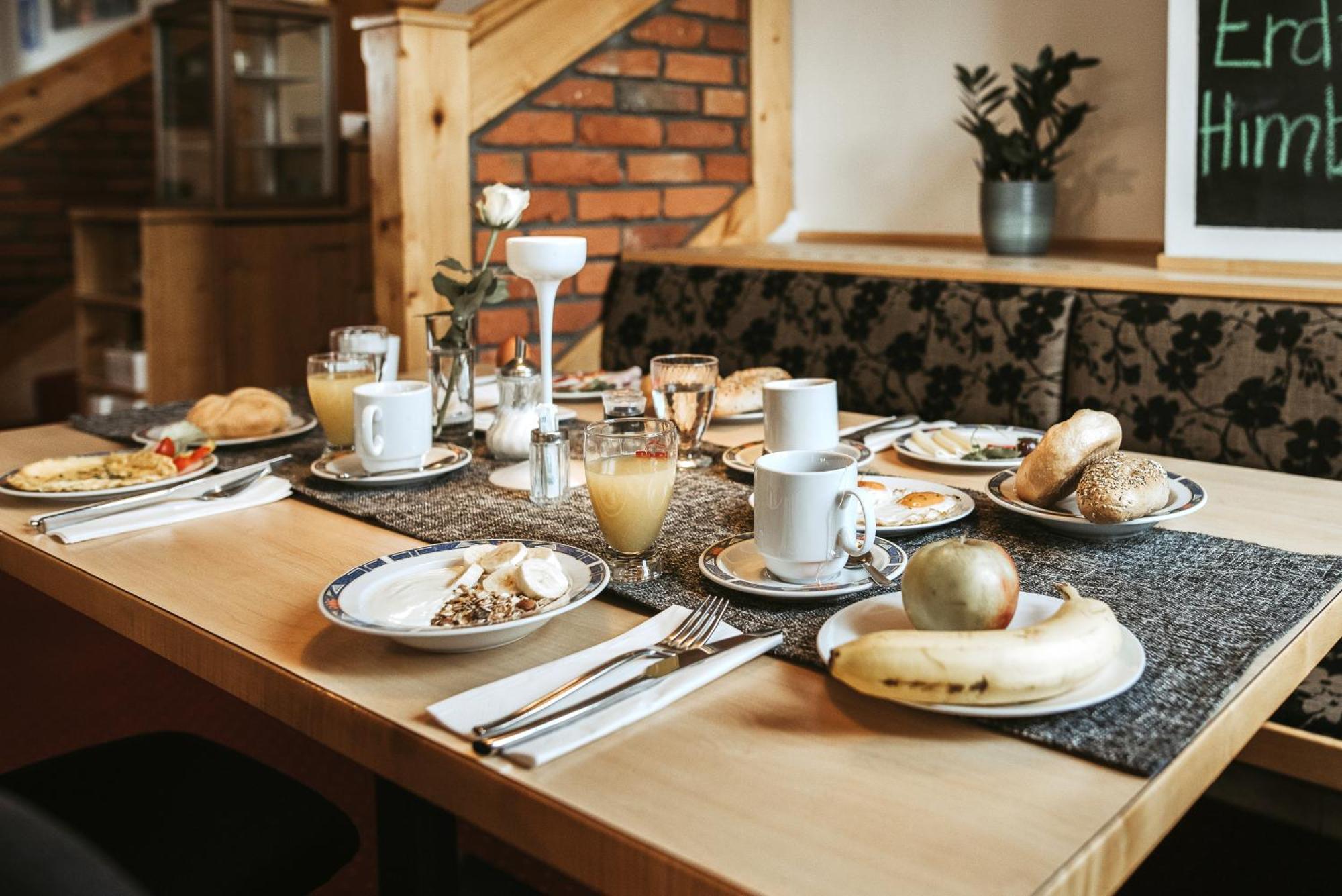 Restaurant Gaestehaus Feldkirchen Feldkirchen bei Graz Dış mekan fotoğraf