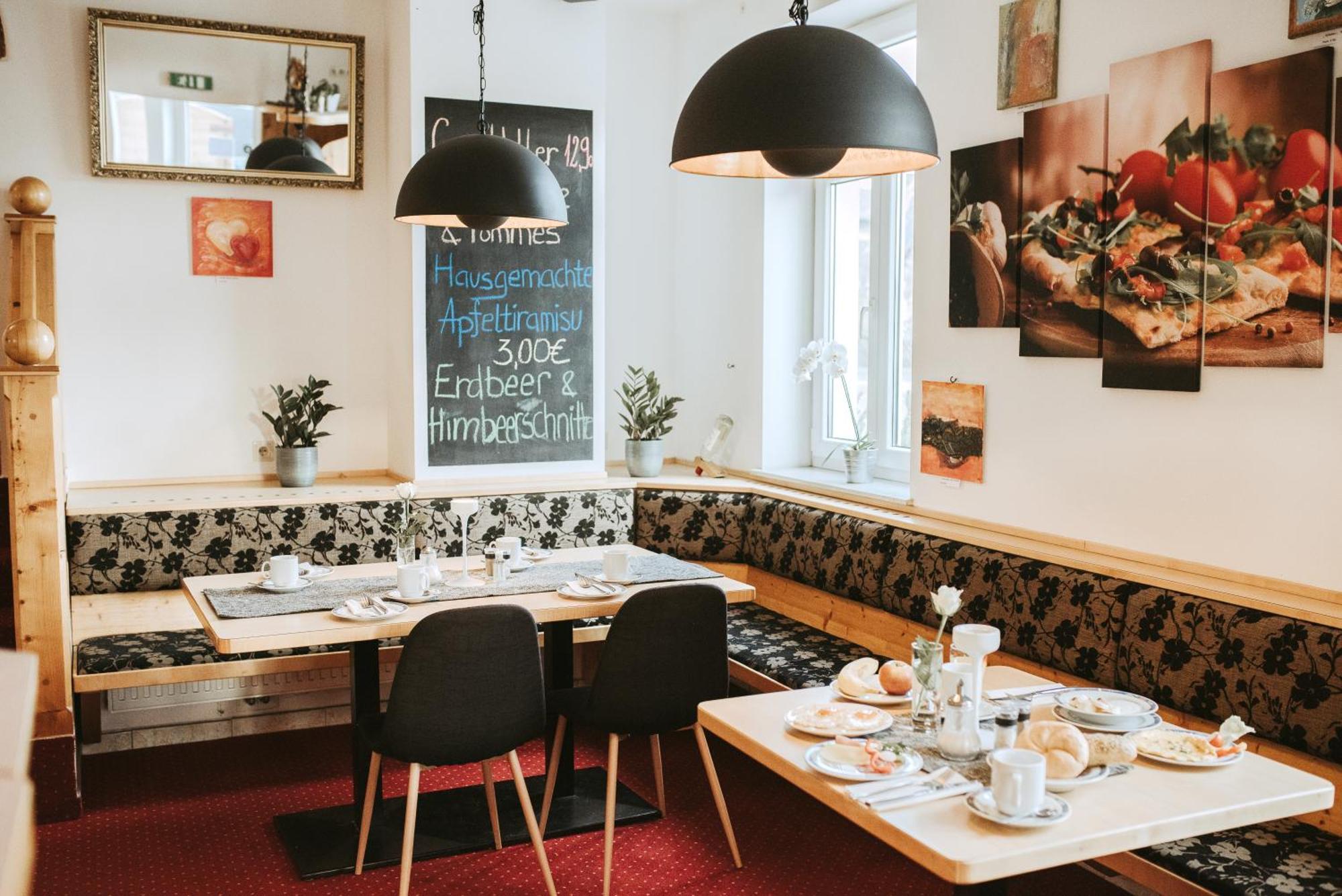 Restaurant Gaestehaus Feldkirchen Feldkirchen bei Graz Dış mekan fotoğraf