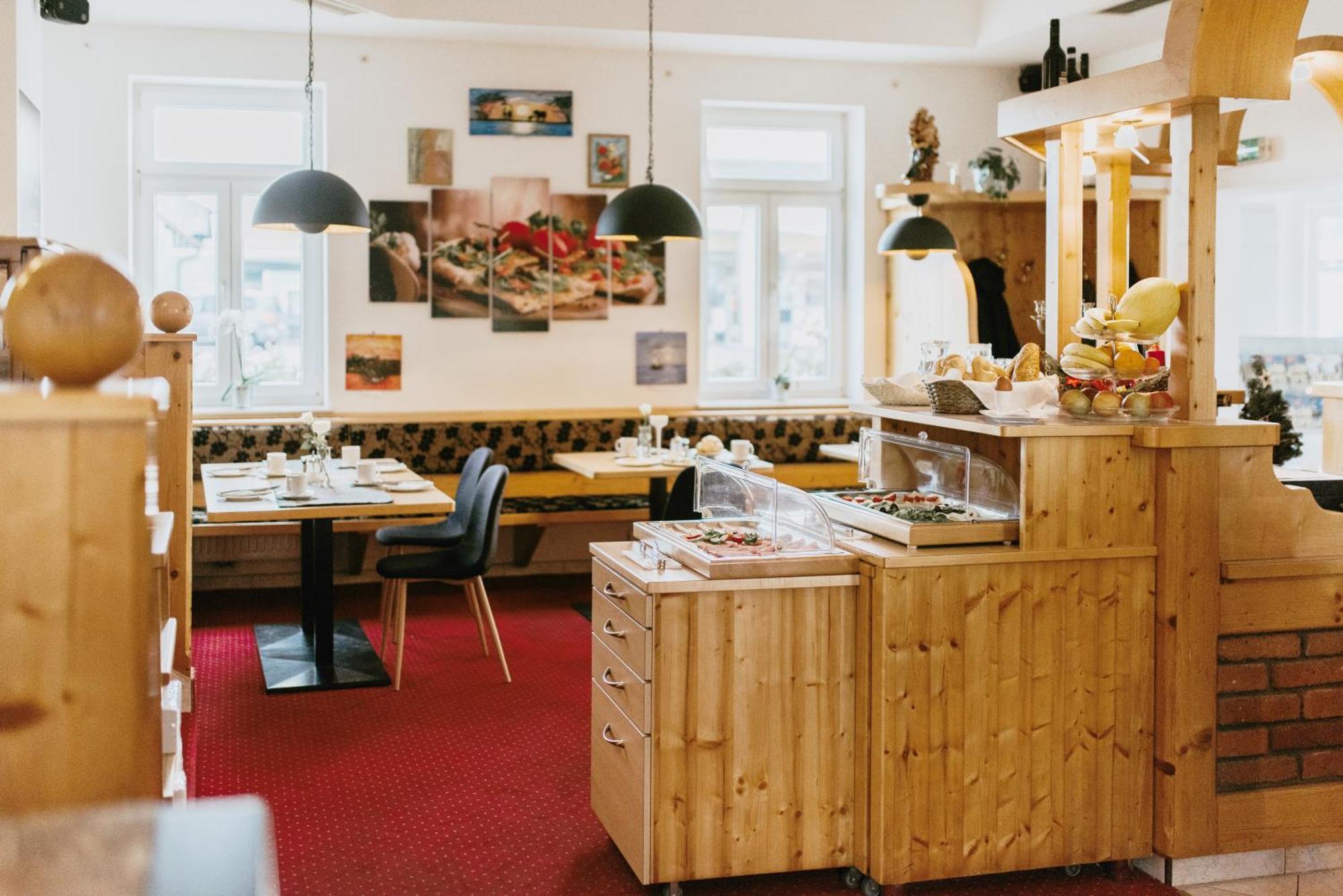 Restaurant Gaestehaus Feldkirchen Feldkirchen bei Graz Dış mekan fotoğraf
