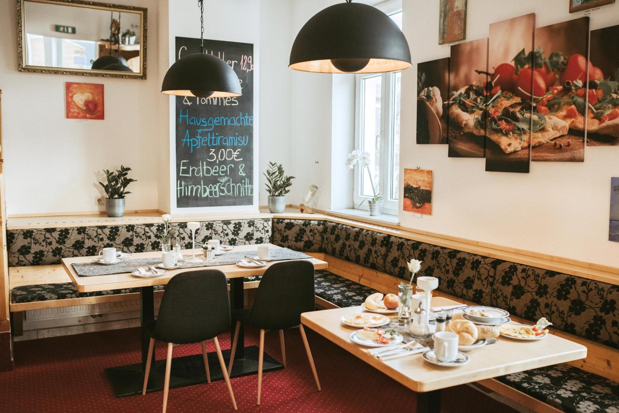 Restaurant Gaestehaus Feldkirchen Feldkirchen bei Graz Dış mekan fotoğraf