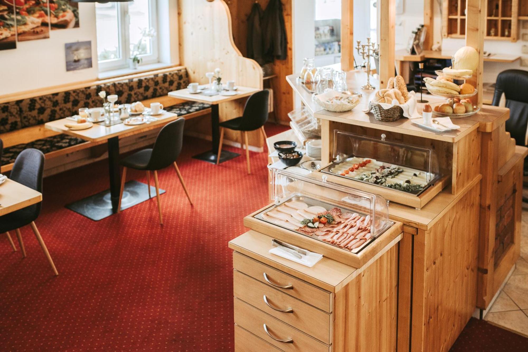 Restaurant Gaestehaus Feldkirchen Feldkirchen bei Graz Dış mekan fotoğraf