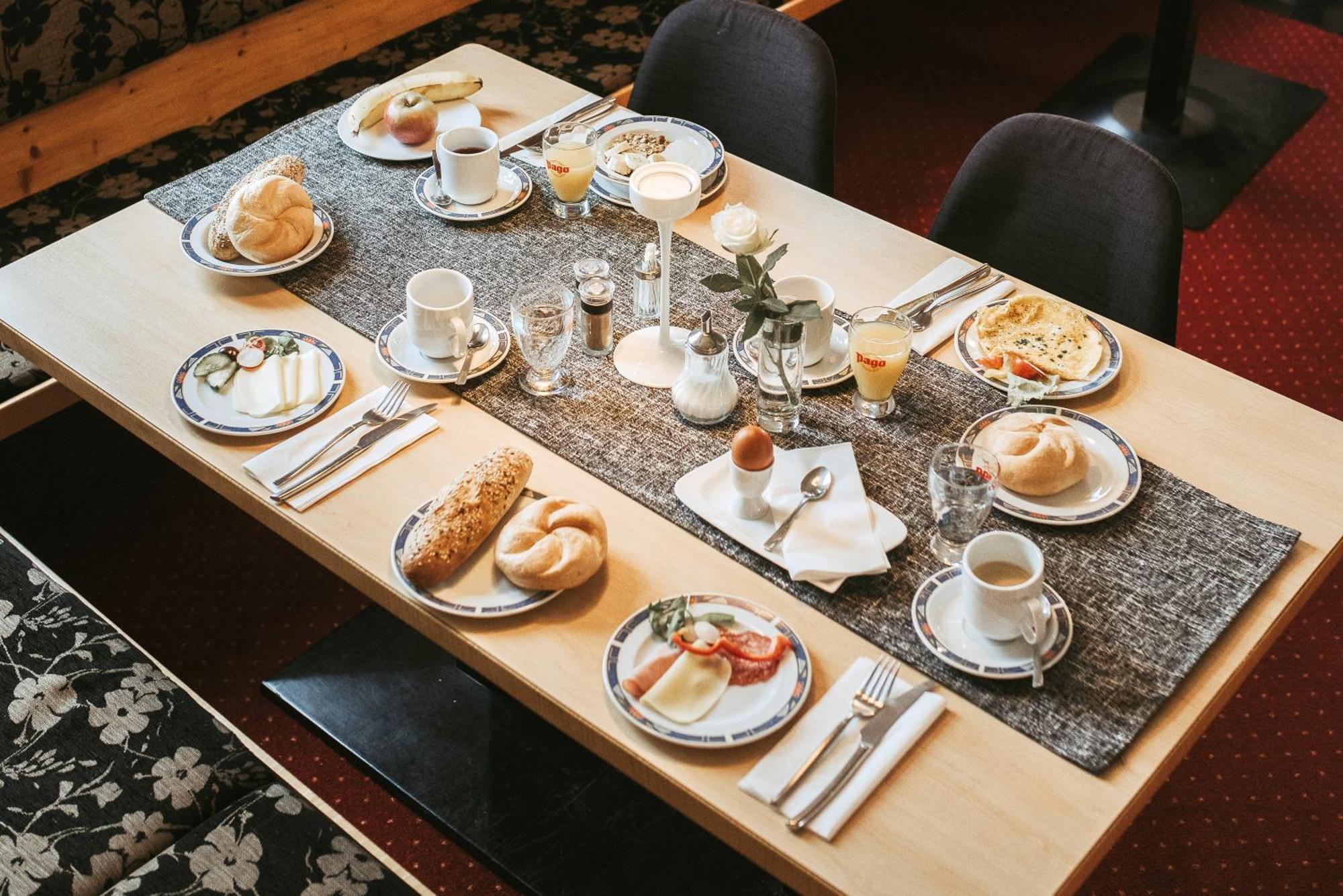 Restaurant Gaestehaus Feldkirchen Feldkirchen bei Graz Dış mekan fotoğraf
